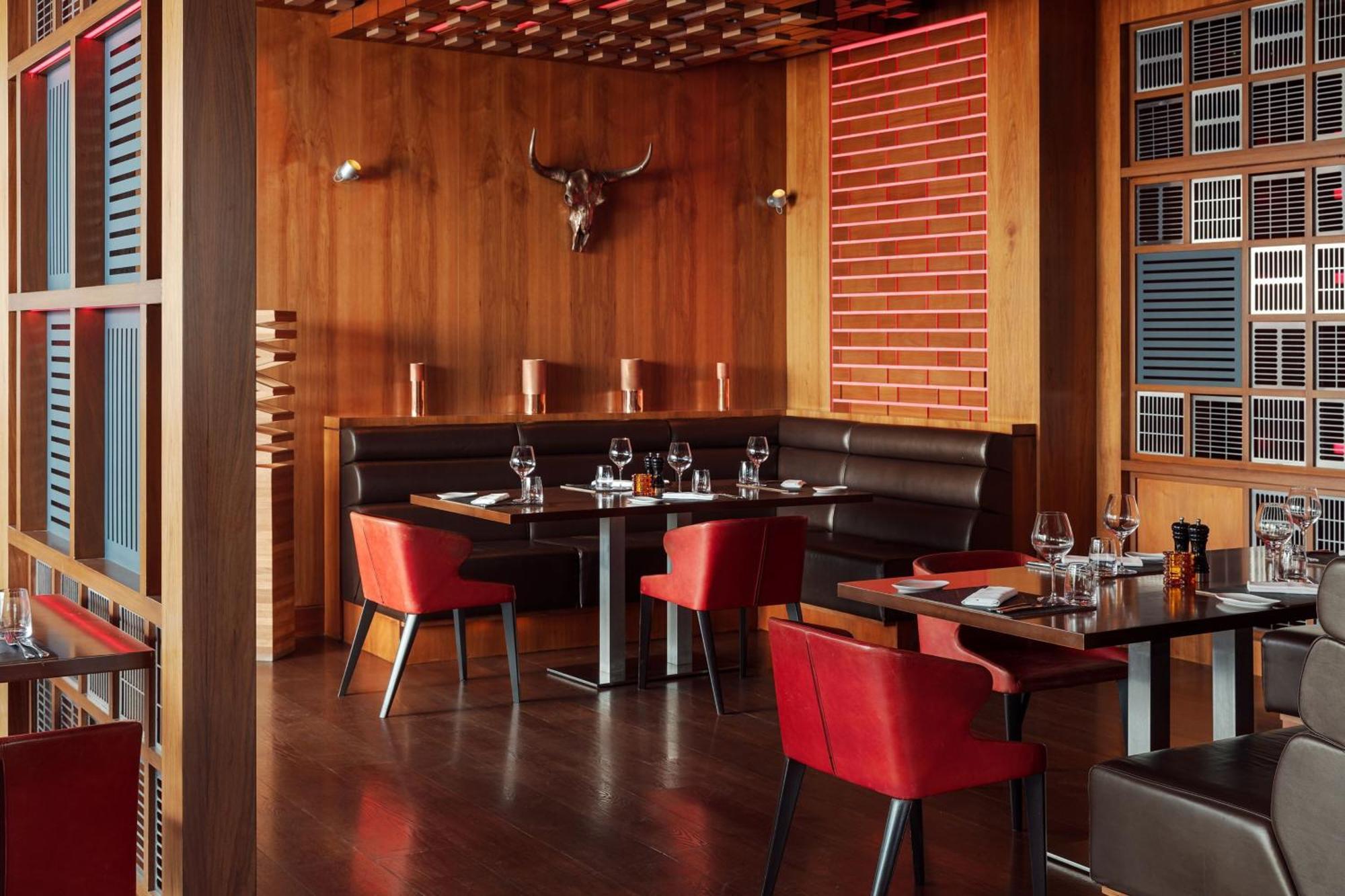 เจดับบลิว แมริออท อับเชอรอน บากู Hotel ภายนอก รูปภาพ Interior of a restaurant
