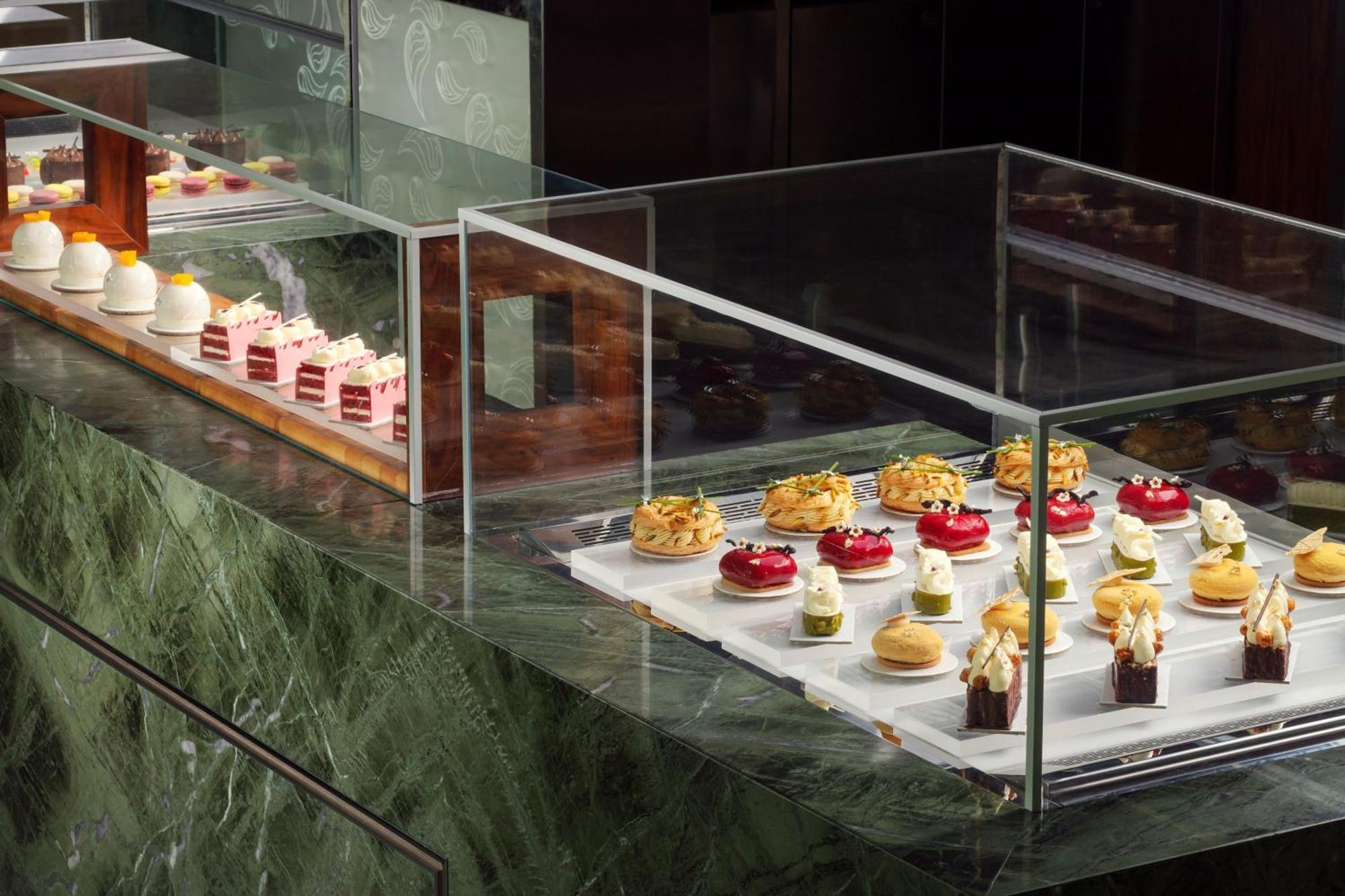 เจดับบลิว แมริออท อับเชอรอน บากู Hotel ภายนอก รูปภาพ A display case
