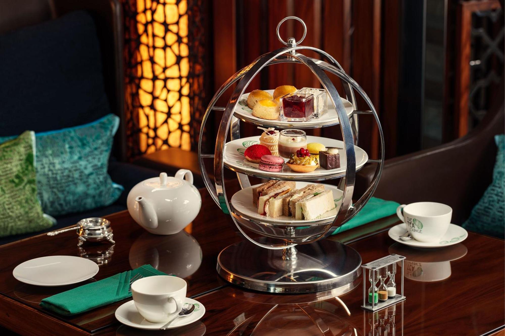 เจดับบลิว แมริออท อับเชอรอน บากู Hotel ภายนอก รูปภาพ Afternoon tea at the Emirates Palace Hotel, Abu Dhabi