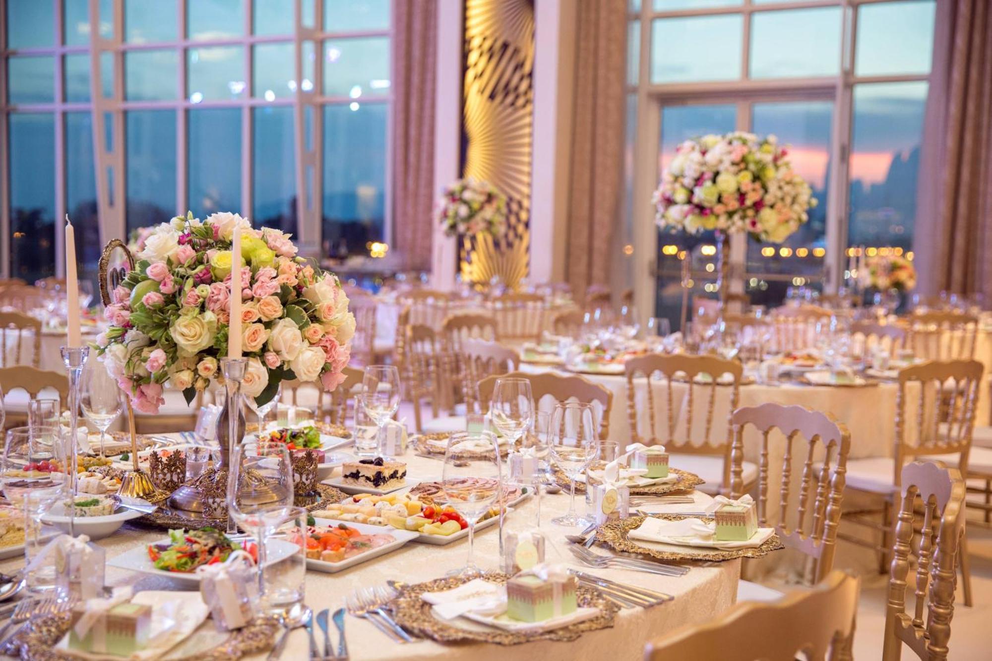 เจดับบลิว แมริออท อับเชอรอน บากู Hotel ภายนอก รูปภาพ A wedding reception